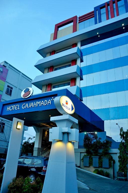 Hotel Gajahmada Pontianak Buitenkant foto